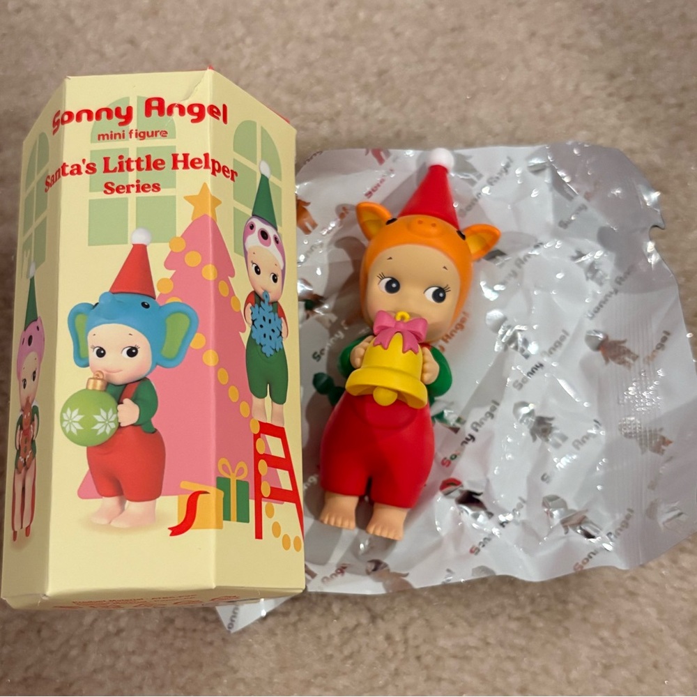 Santa’s Little Helpers Pig Sonny Angel